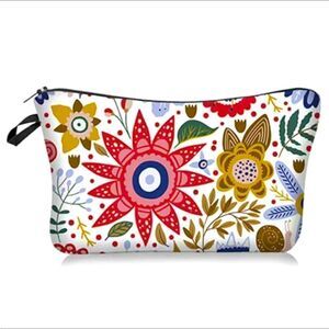 NEW …Floral Pattern Cosmetic / Makeup Bag